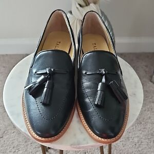 Talbots Black Leather Moccasin Flats with Tassels
